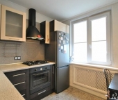 Продать Квартиры вторичка ул Бутлерова  4 2