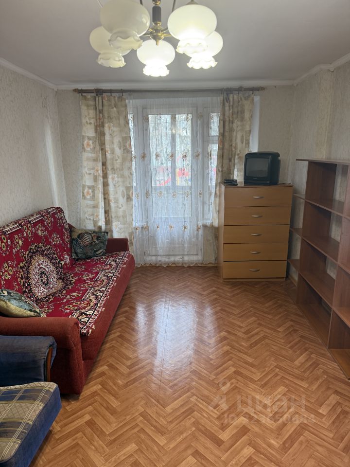 Аренда 2-комн квартиры на вторичном рынке улица Юных Ленинцев, 105К1