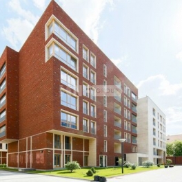 Продажа 4-комн квартиры на вторичном рынке улица Льва Толстого,  д. 23 к1