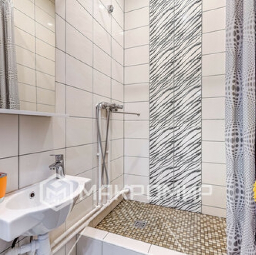 4-комн квартира улица Рубинштейна,  д. 2/45