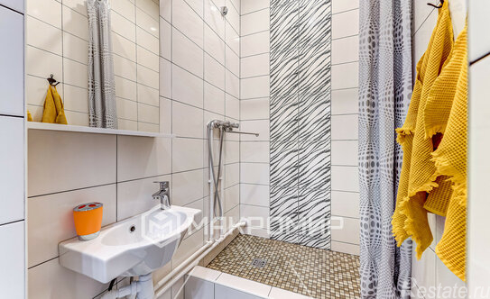 Продажа 4-комн квартиры на вторичном рынке улица Рубинштейна,  д. 2/45