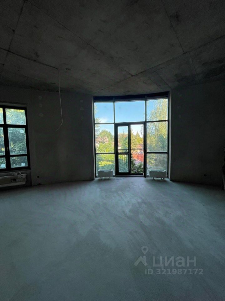 Продажа 3-комн квартиры на вторичном рынке 1-я Алексеевская улица, 34