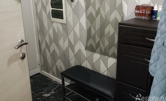 Продажа 3-комн квартиры на вторичном рынке Войсковицы, площадь Манина,  д. 1