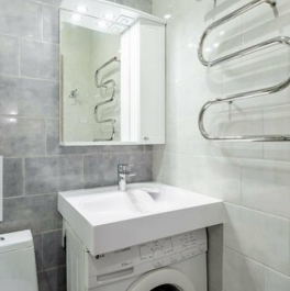 Продажа 2-комн квартиры на вторичном рынке Старо-Петергофский пр-кт,  д. 3-5