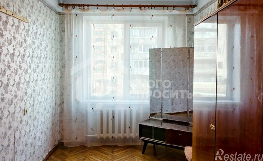 Продажа 3-комн квартиры на вторичном рынке Гостилицы, ул Школьная,  д. 1