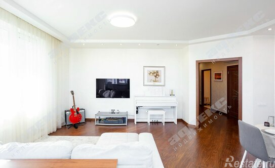 Продажа 2-комн квартиры на вторичном рынке Дунайский пр-кт,  д. 7,  к. 7