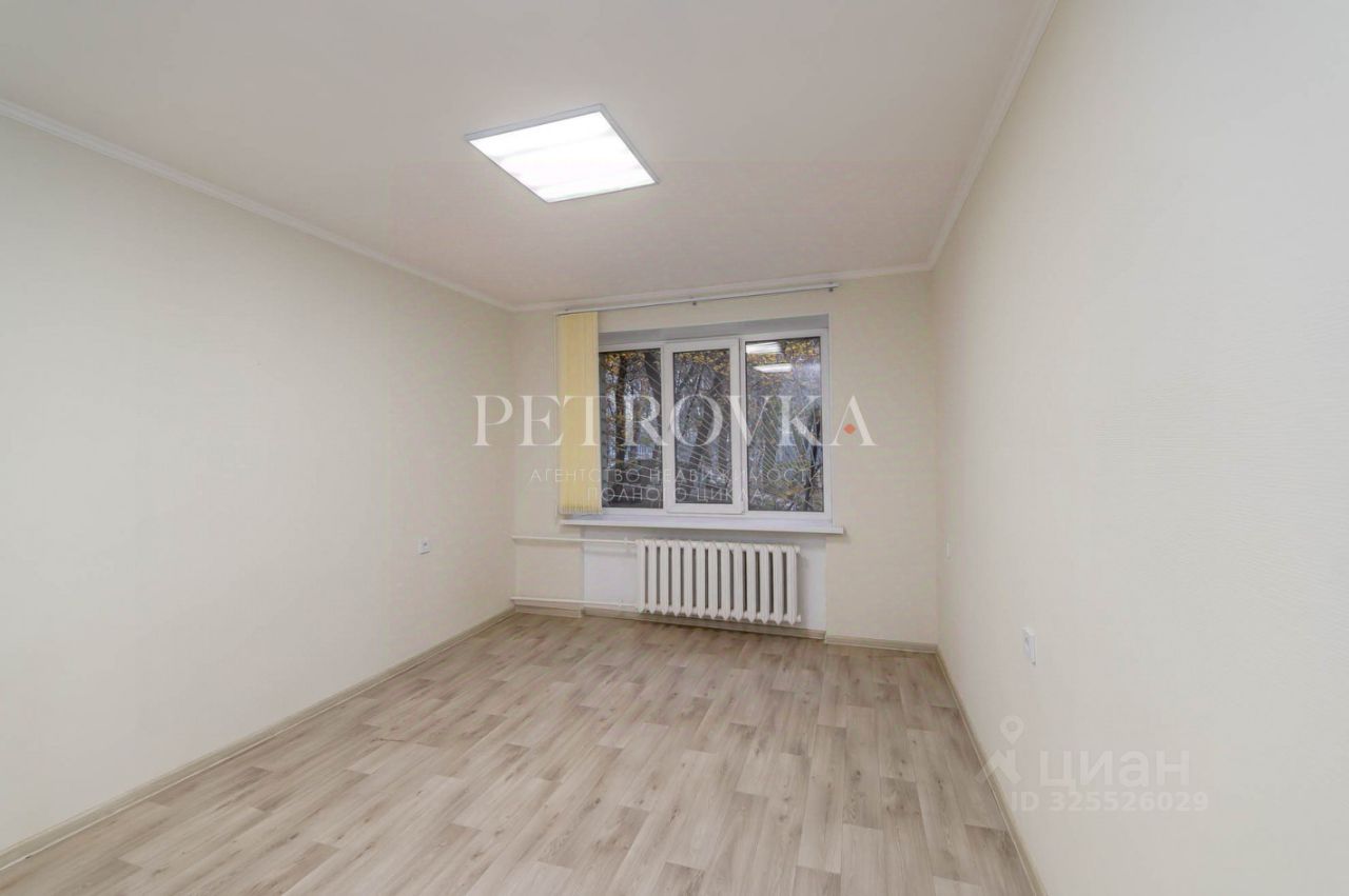 Продажа 3-комн квартиры на вторичном рынке улица Ватутина, 2к2