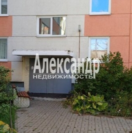 Продажа 3-комн квартиры на вторичном рынке Красное Село г, Спирина ул,  д. 7 к1