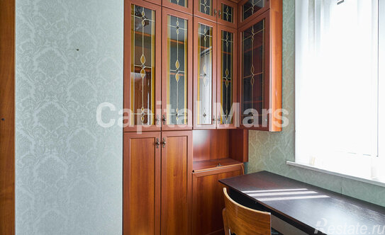 Аренда 3-комн квартиры на вторичном рынке Оршанская улица,  д. 9