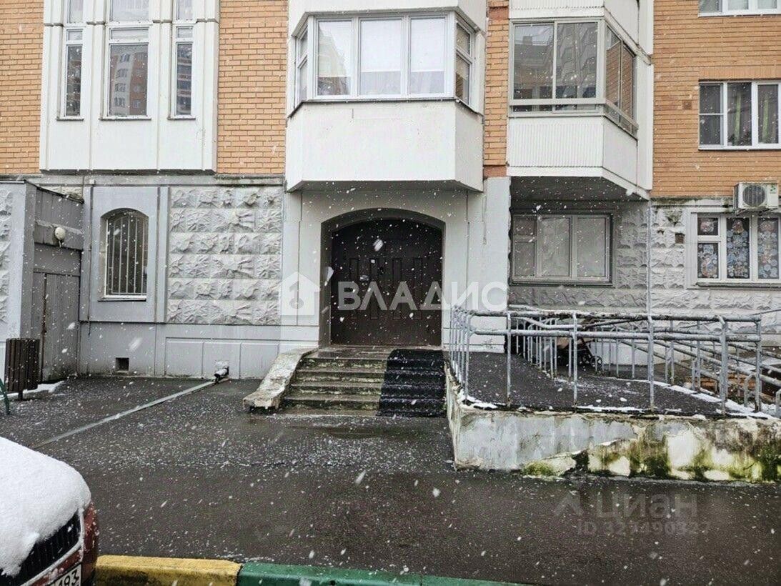 Продажа 4-комн квартиры на вторичном рынке Голубое пгт, улица Родниковая, 5