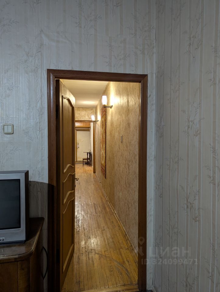 Продажа 3-комн квартиры на вторичном рынке переулок Пирогова, 10