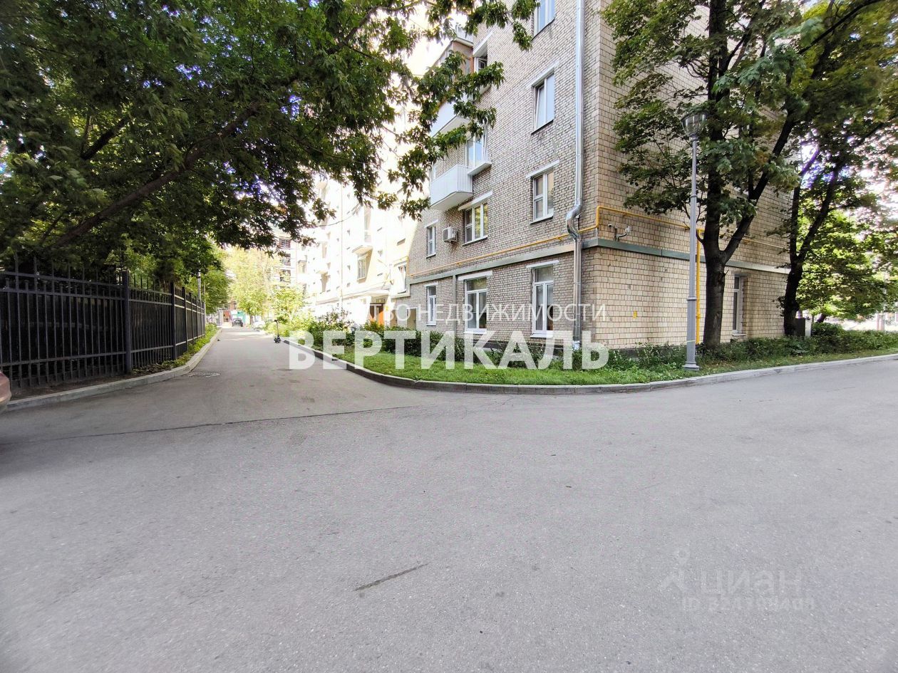 Аренда 1-комн квартиры на вторичном рынке Космодамианская набережная, 4/22кВ