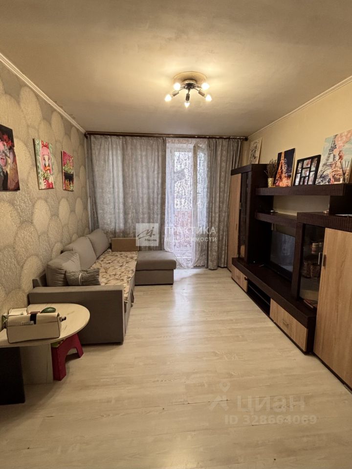 Продажа 3-комн квартиры на вторичном рынке Стрелецкая ул,  д. 16