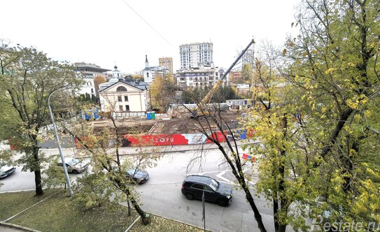 Продажа 3-комн квартиры на вторичном рынке Вражский 1-й пер,  д. 4