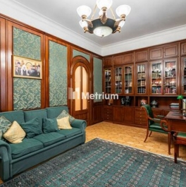 Продажа 5-комн квартиры на вторичном рынке Руновский пер,  д. 12