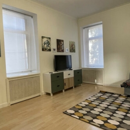 Аренда 3-комн квартиры на вторичном рынке Ординарная улица,  д. 11/85