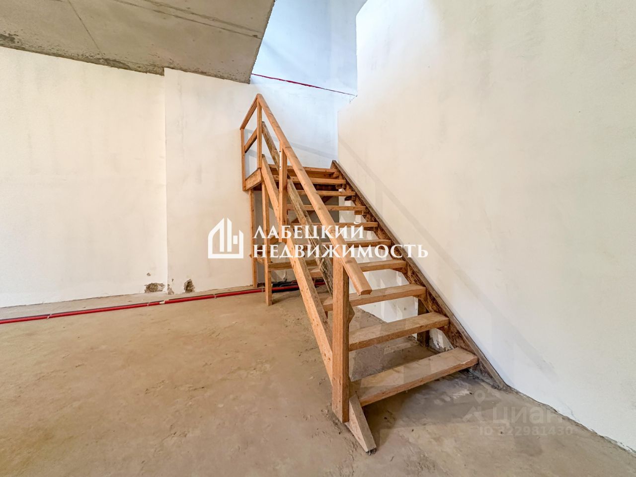 Продажа 3-комн квартиры на вторичном рынке Петергоф, Конно-Гренадерская улица, 13