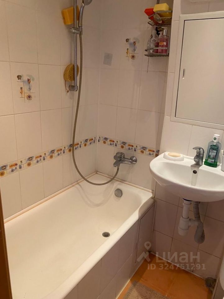 Продажа 1-комн квартиры на вторичном рынке Прибрежный проезд, 7