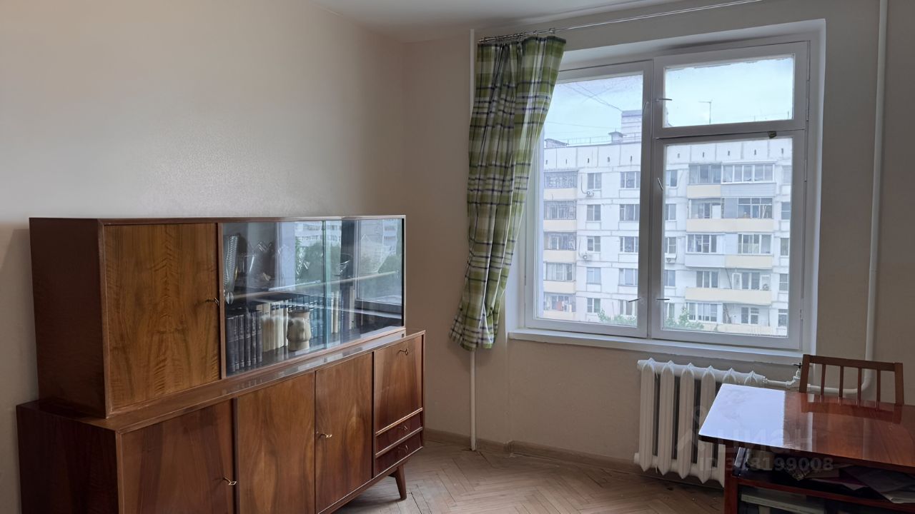 Продажа 2-комн квартиры на вторичном рынке улица Металлургов, 38