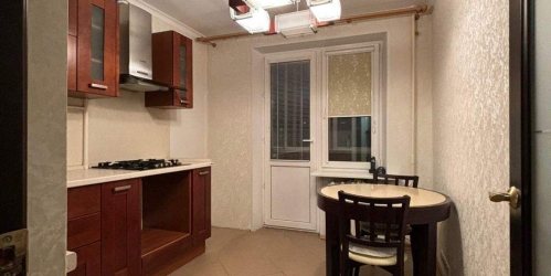 3-комн квартира Лазо улица,  д. 14,  к. 1