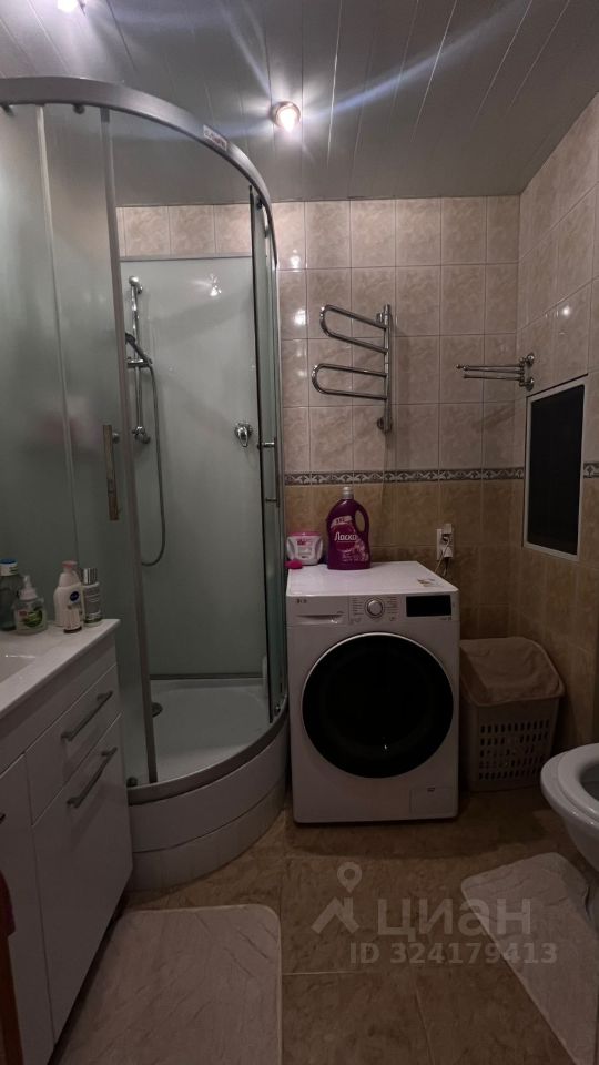 Продажа 4-комн квартиры на вторичном рынке Волжский бульвар, 11