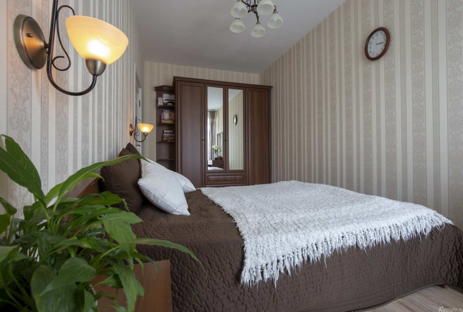 Продажа 3-комн квартиры на вторичном рынке Перекупной пер,  д. 9