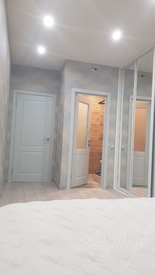 Аренда 3-комн квартиры на вторичном рынке улица Чароитовая, 1к1