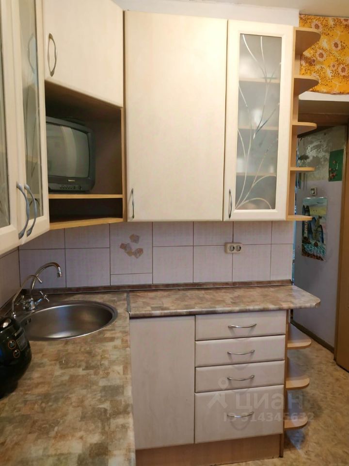 Продажа 4-комн квартиры на вторичном рынке Колпино, Тверская улица, 42