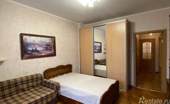 Продажа 1-комн квартиры на вторичном рынке Лосино-Петровский, улица Строителей,  д. 8