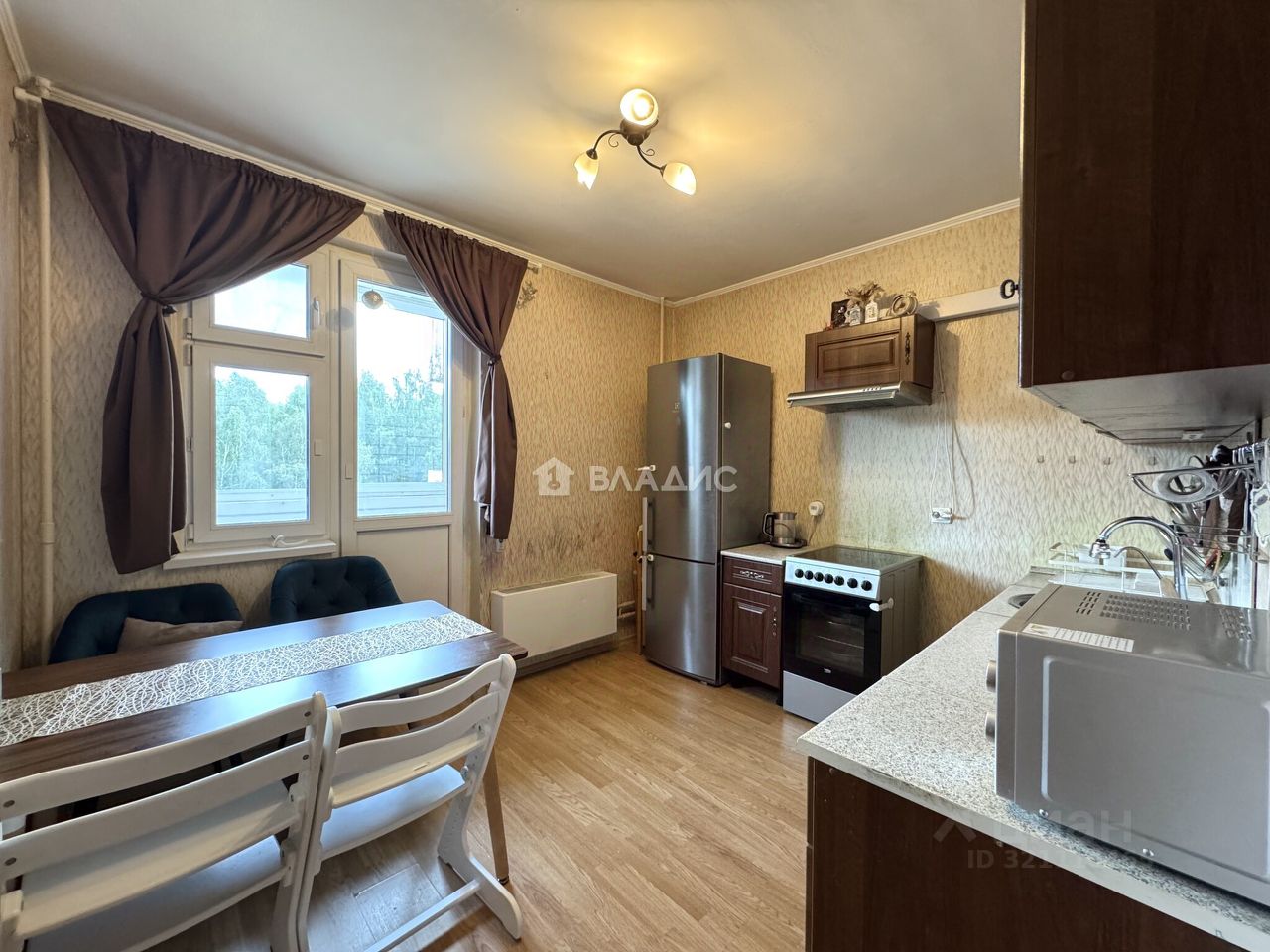 Продажа 2-комн квартиры на вторичном рынке улица Авиаконструктора Петлякова, 25