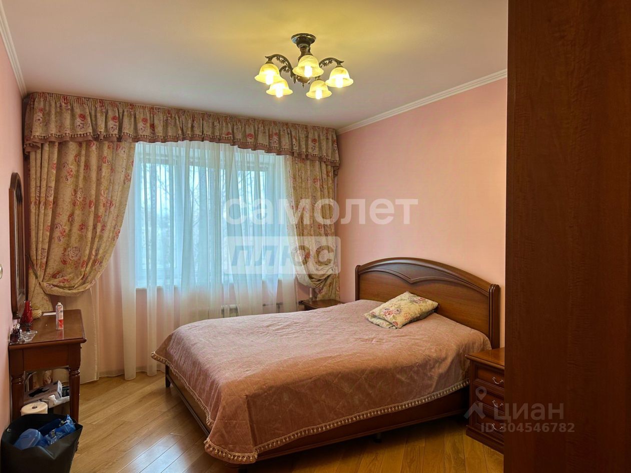 Продажа 4-комн квартиры на вторичном рынке Чехов, улица Дружбы, 2а