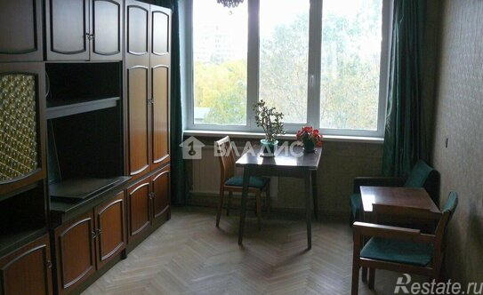 Продажа 3-комн квартиры на вторичном рынке Пражская улица,  д. 33