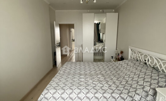 Продажа 3-комн квартиры на вторичном рынке ул Артюхиной,  д. 24,  к. 1