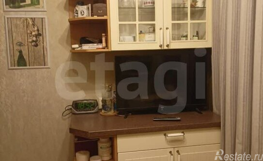 Продажа 4-комн квартиры на вторичном рынке Бухарестская ул