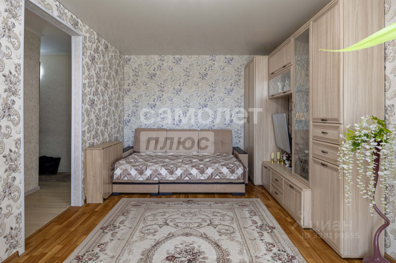 Продажа 2-комн квартиры на вторичном рынке Климовск мкр, улица Школьная,  д. 43А
