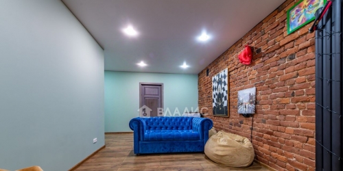 4-комн квартира 18-я линия,  д. 21