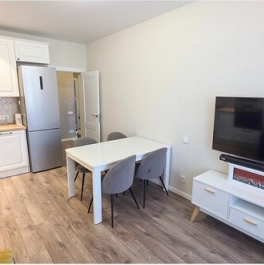 Продажа 2-комн квартиры на вторичном рынке Скандинавский б-р