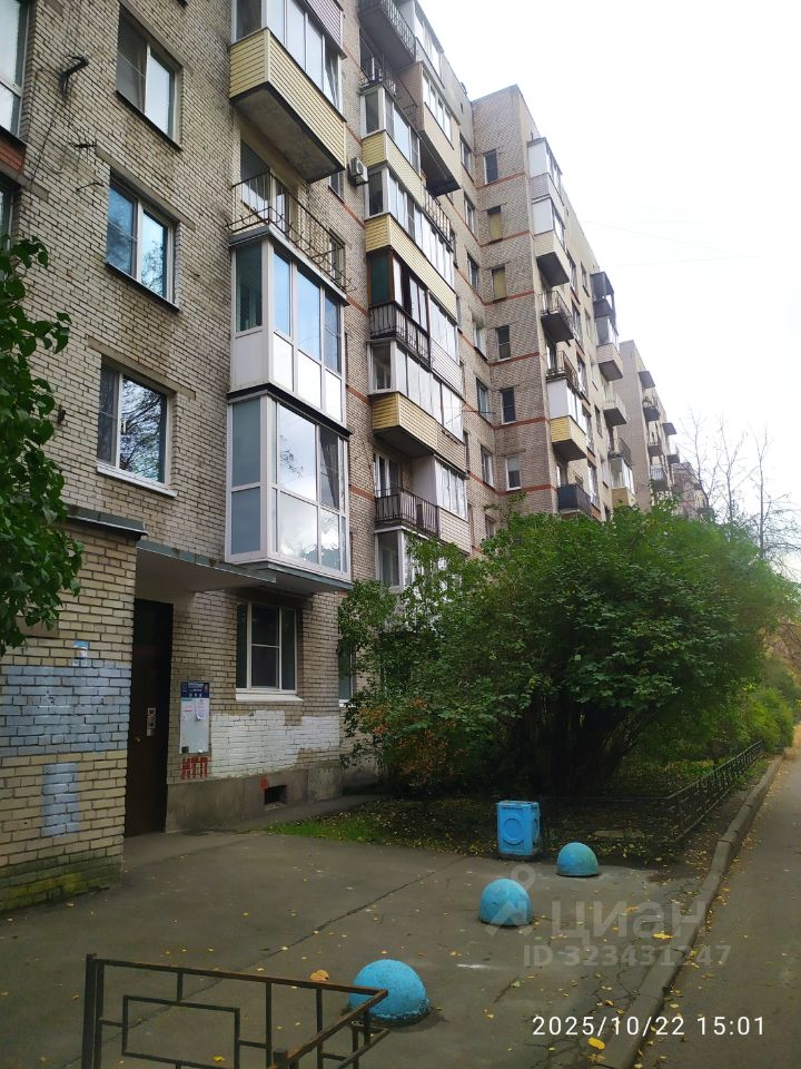 Продажа 2-комн квартиры на вторичном рынке улица Руставели, 52