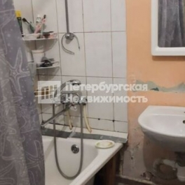 Продажа 3-комн квартиры на вторичном рынке улица Матроса Железняка,  д. 15