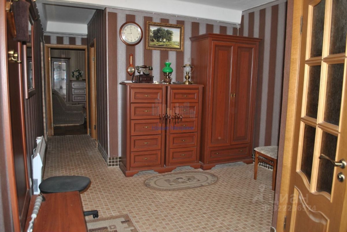 Продажа 4-комн квартиры на вторичном рынке улица Шаврова, 27