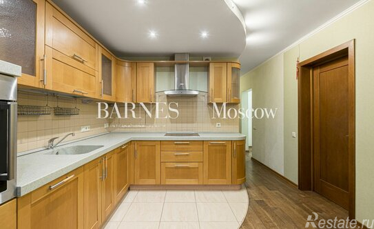 Продажа 4-комн квартиры на вторичном рынке Старопетровский проезд,  д. 12 к1