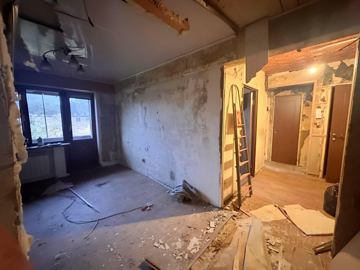 Продажа 3-комн квартиры на вторичном рынке проспект Шаумяна, 57