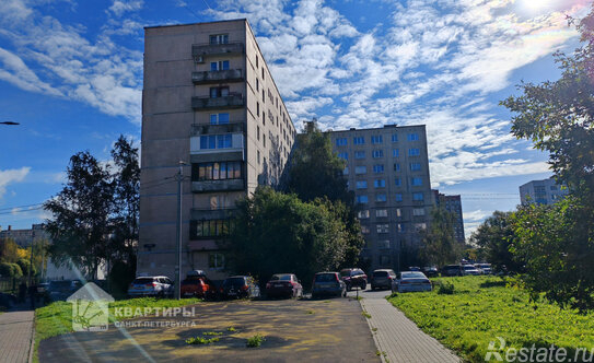 Продажа 3-комн квартиры на вторичном рынке улица Олеко Дундича,  д. 8 к1