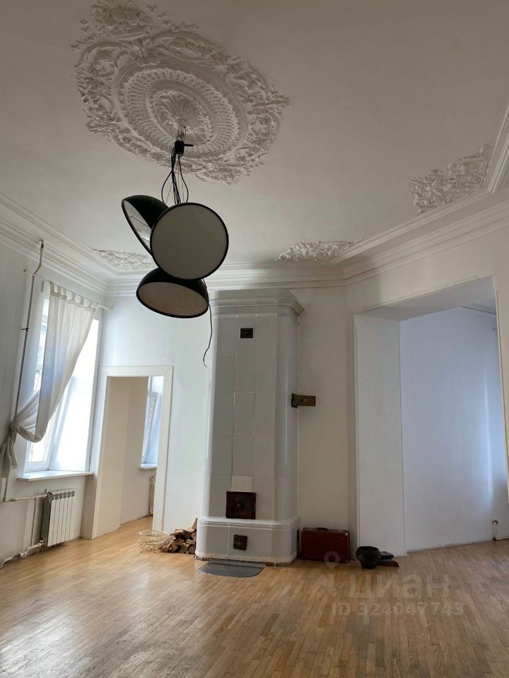 Аренда 3-комн квартиры на вторичном рынке Саперный переулок, 10