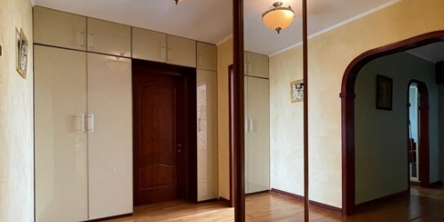 4-комн квартира ул Введенского,  д. 32