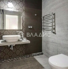 Продажа 6-комн квартиры на вторичном рынке Композиторская улица