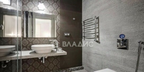 6-комн квартира Композиторская улица