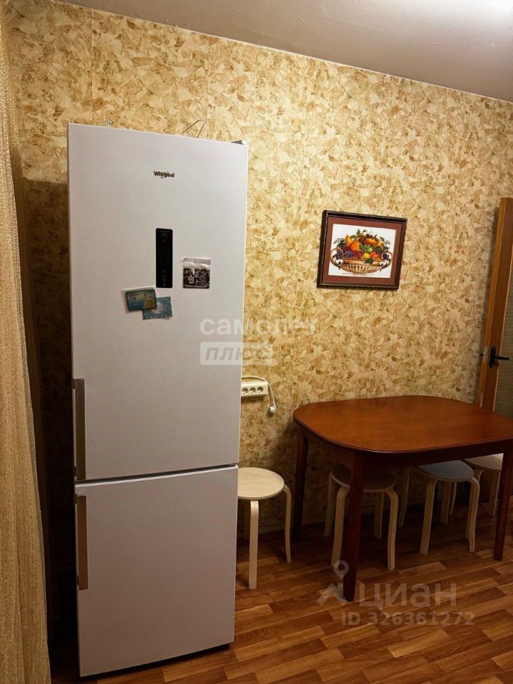 Продажа 2-комн квартиры на вторичном рынке Изюмская улица, 49к3