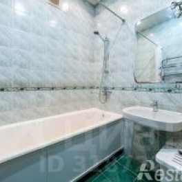 Продажа 4-комн квартиры на вторичном рынке Обуховской обороны пр-кт,  д. 93