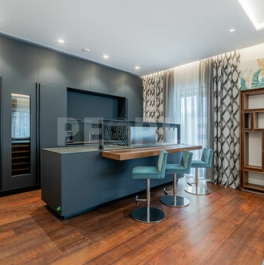 Продажа 3-комн квартиры на вторичном рынке Мосфильмовская улица,  д. 1А